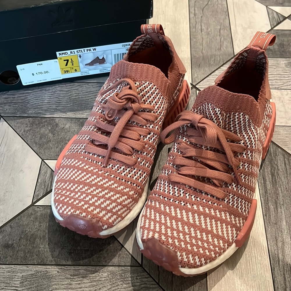 Adidas NMD_R1 STLT PK sneakers NEW /box Size 7.5